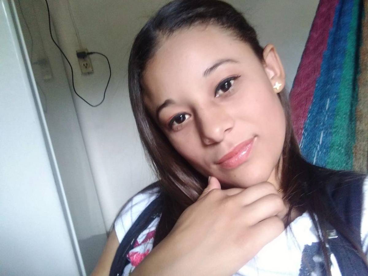 Keyra Rosales murió con su pequeña de 8 meses tras volcamiento en Olancho Keyra Rosales murió con su pequeña de 8 meses tras volcamiento en Olancho