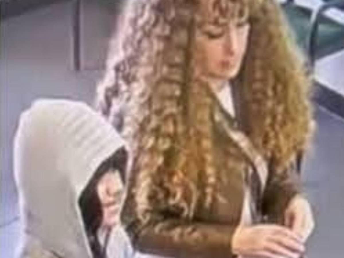 Se fue de viaje con su hija, pero regresó sola: arrestan a mujer en California por asesinato