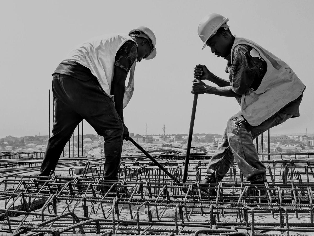 Calidad y precios: ¿Qué está pasando entre el gobierno y los productores de cemento en Honduras?