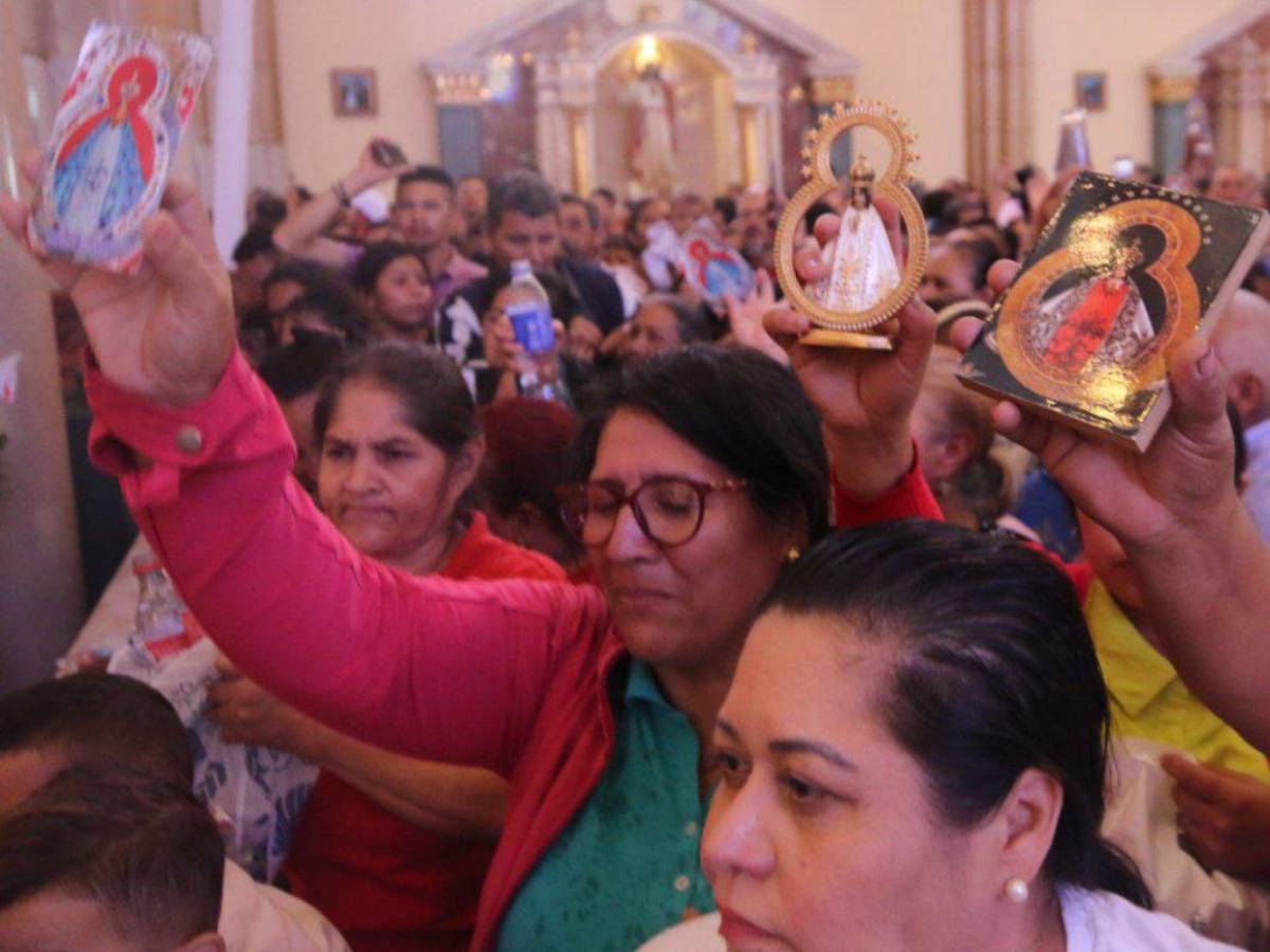 Devoción en la eucaristía en honor a la Virgen de Suyapa en su 278 aniversario