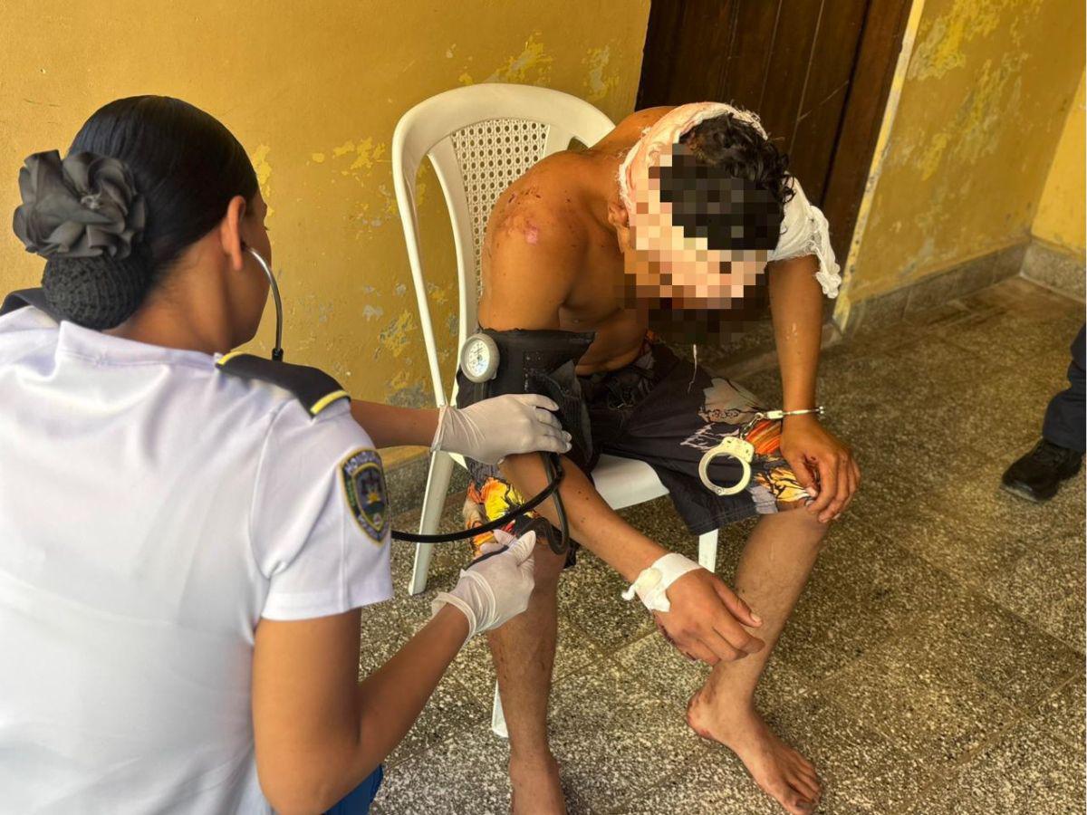 Encerrado y con el arma: así hallaron al primo que mató a dos hermanos en Olancho