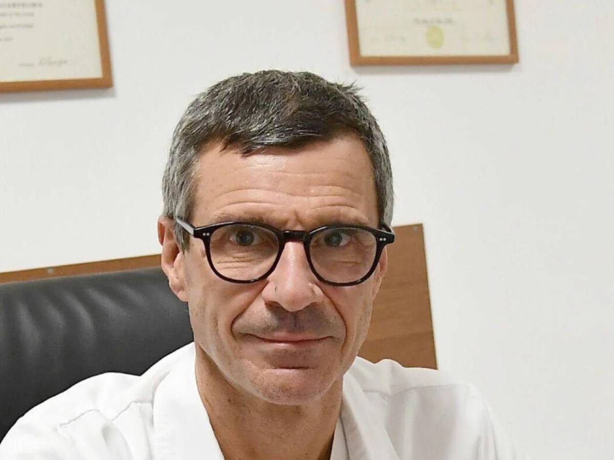 Con amplia experiencia: Stefano Margaritora, cirujano que liderará la operación del papa León XIV