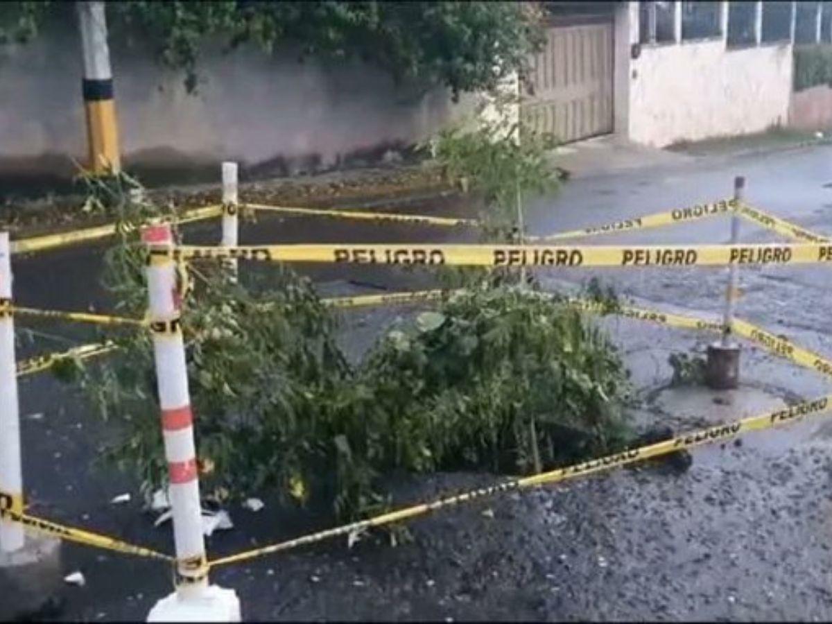 Socavón en la colonia Humuya.