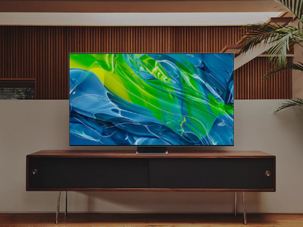 <i><b>Disfruta de negros profundos, colores realistas y una experiencia de visualización inigualable en este televisor OLED de 55 pulgadas.</b></i>