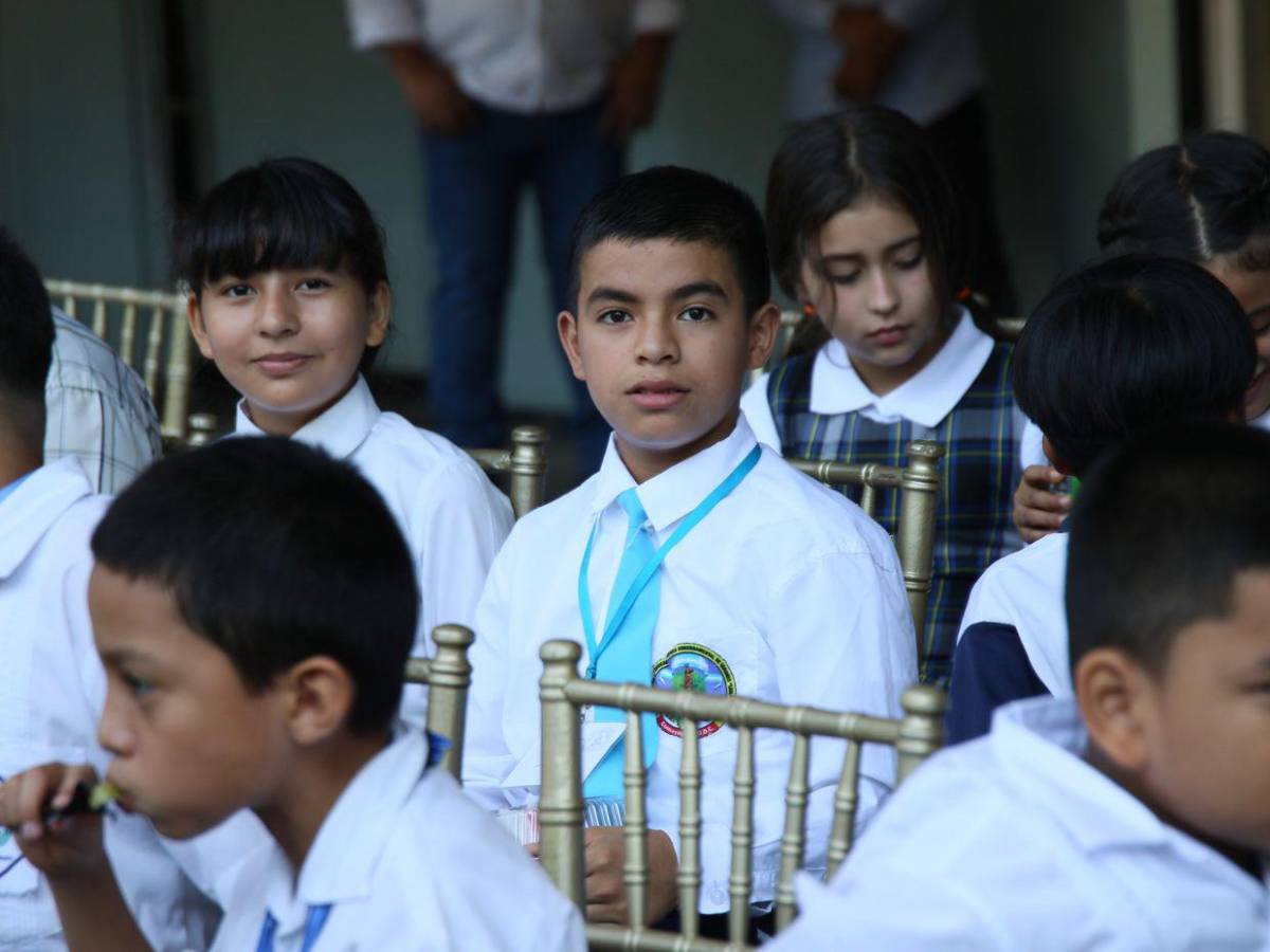 Niños capitalinos renuevan su compromiso con el ambiente desde su escuela