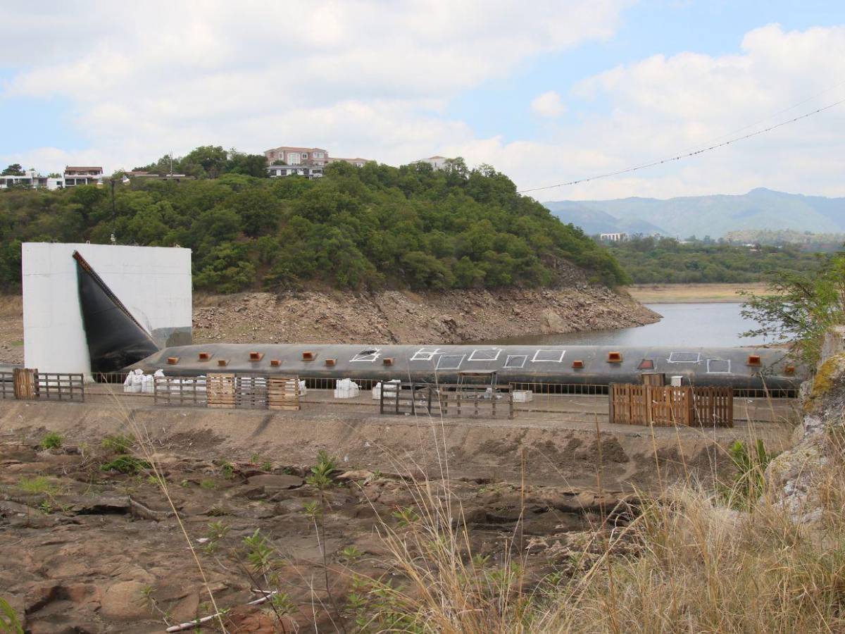 Represa Los Laureles baja a 35% y mantiene alerta por crisis de agua en la capital