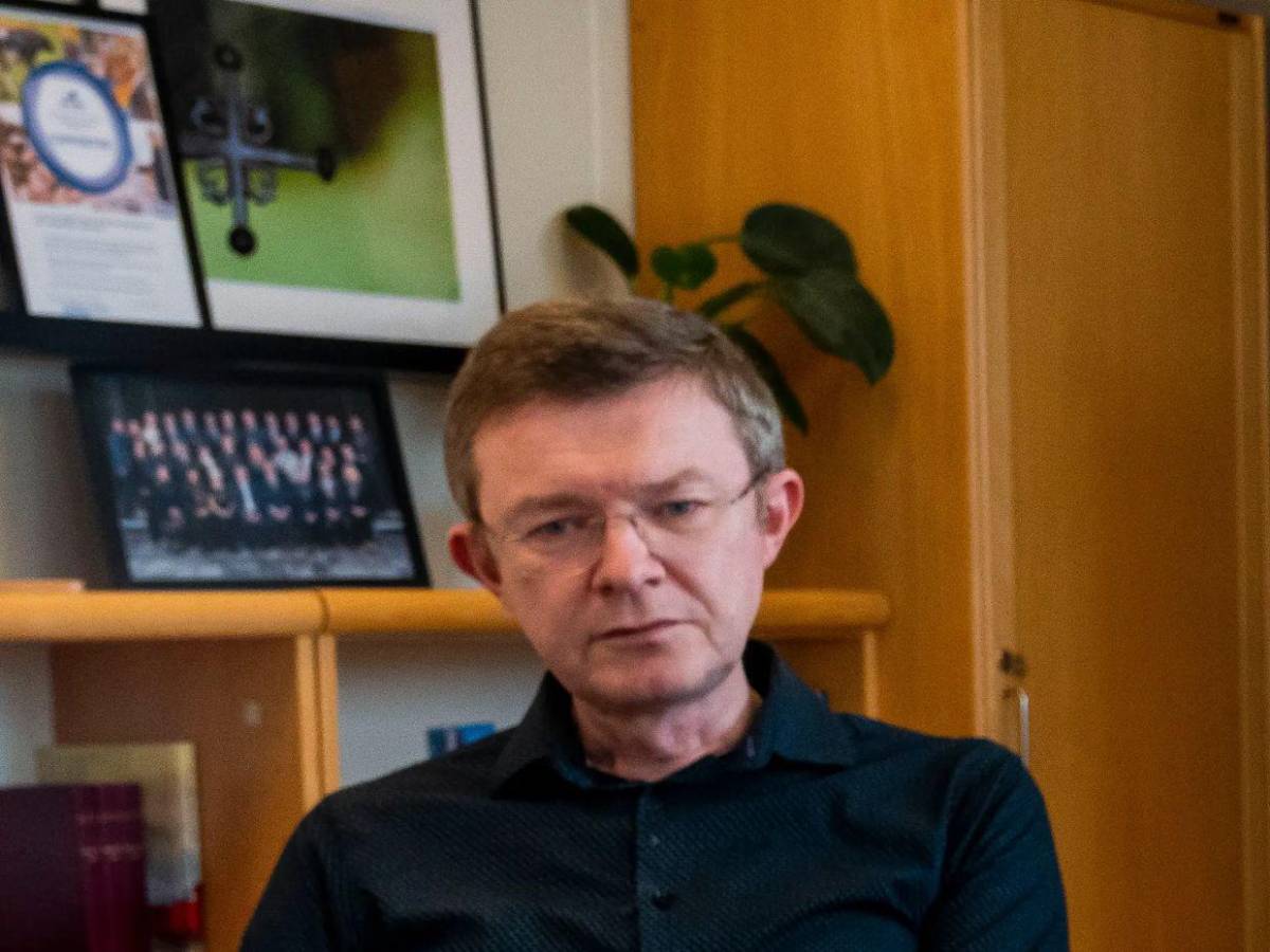 Condenan a 21 años de prisión a ginecólogo que abusaba de sus pacientes en Noruega