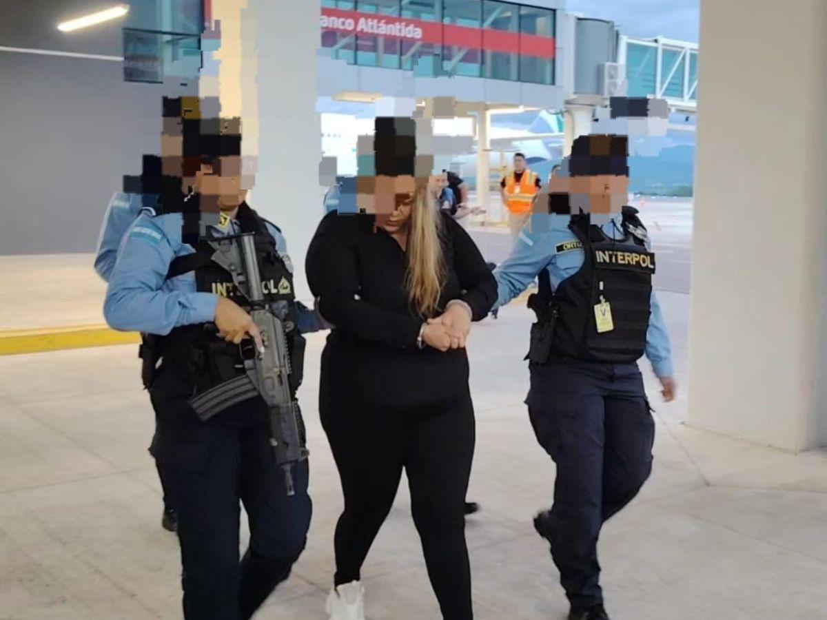 ¿Qué se sabe de la estilista hondureña acusada de contenido explícito y extraditada desde España?