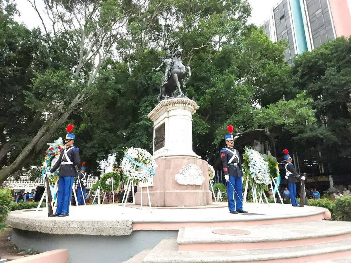 Inician los actos solemnes por el 204 aniversario de independencia patria