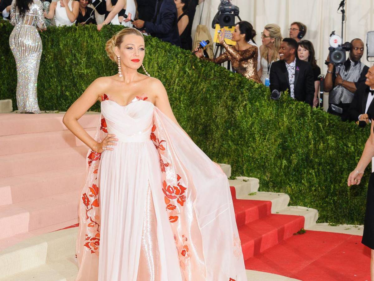 Acusan a Blake Lively de silenciar a influencers que cuestionan su pleito con Baldoni