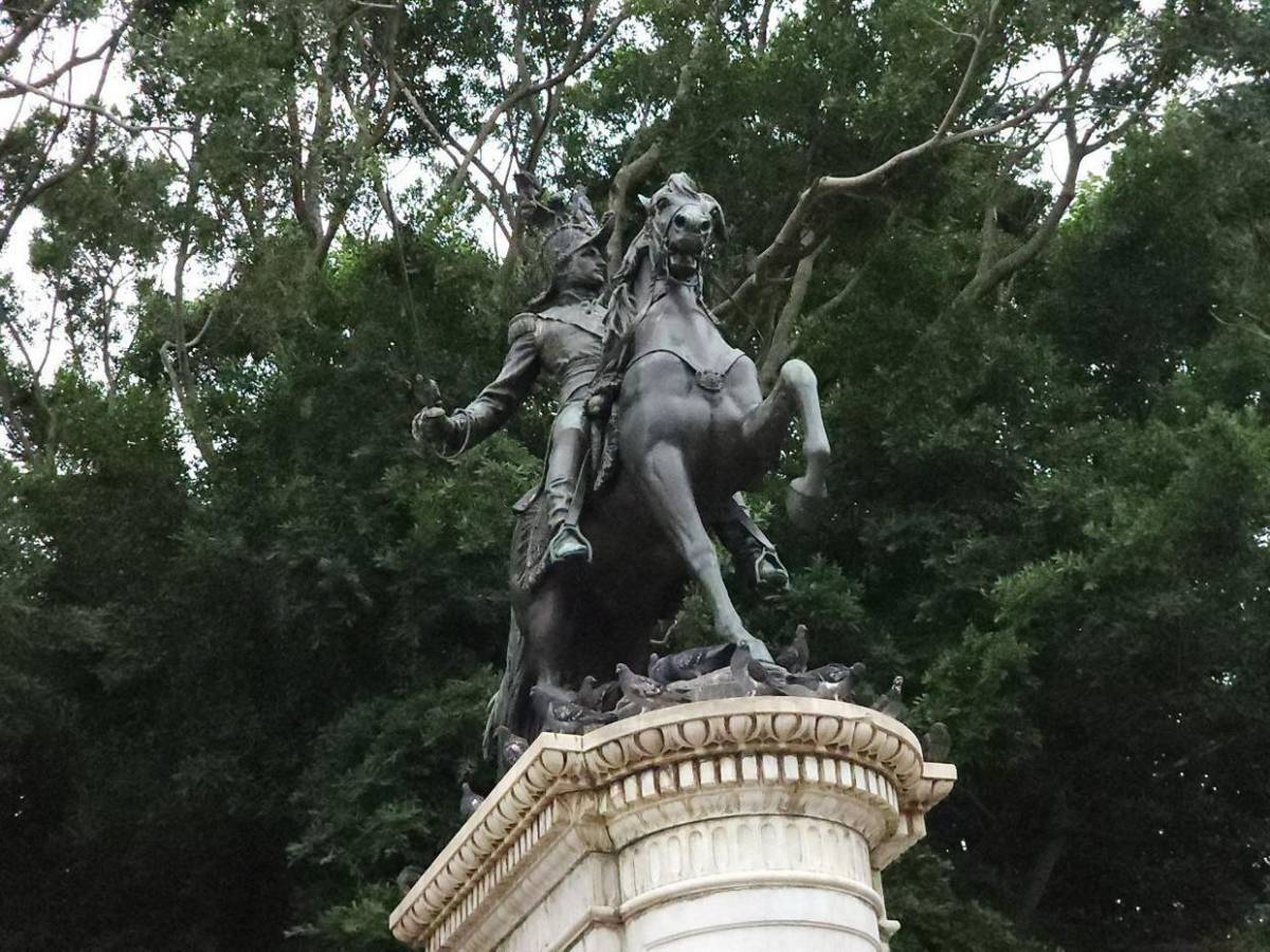 Inician los actos solemnes por el 204 aniversario de independencia patria