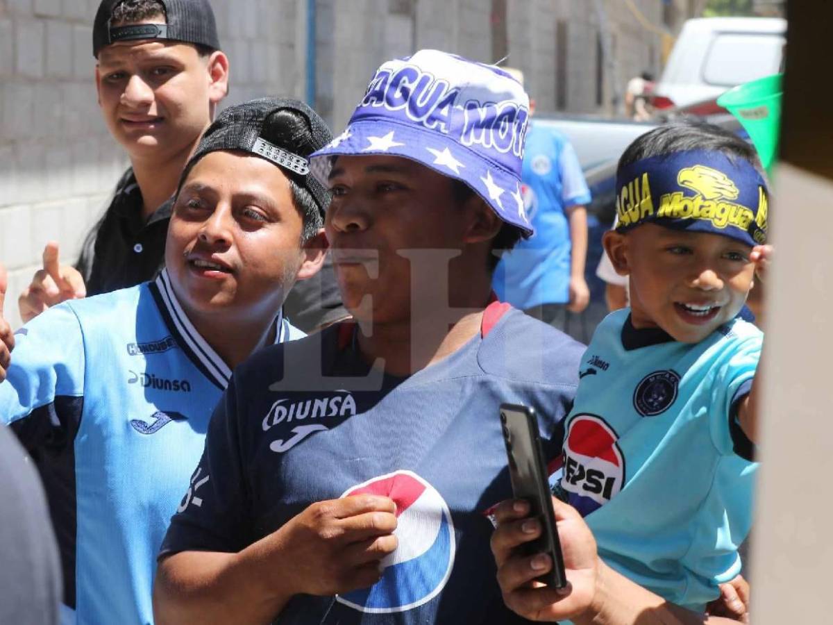 Linda chica sorprende, lo que hizo el Ministro de Seguridad e histórica llegada de Motagua a La Paz