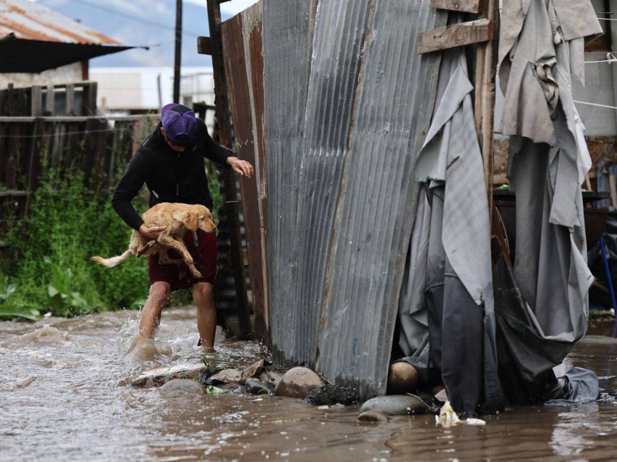 Lluvias en Chile dejan un fallecido y mantienen en alerta a varias comunas