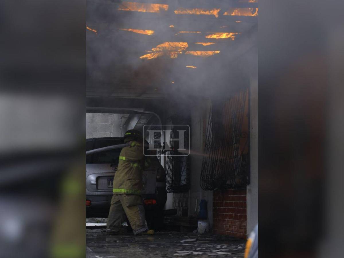 En cenizas: así quedó una casa en San Pedro Sula tras voraz incendio