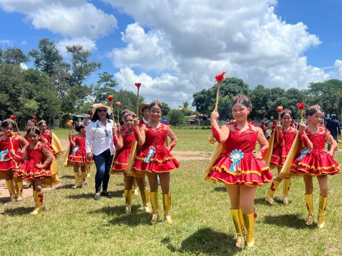Alegría y amor patrio: lectores de EL HERALDO comparten fotografías de desfiles