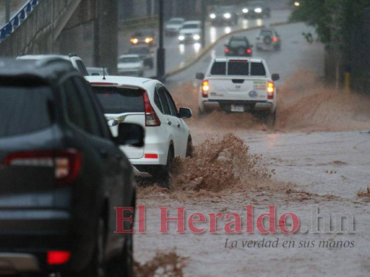 Francisco Morazán y Cortés continuarán en alerta amarilla por constantes lluvias