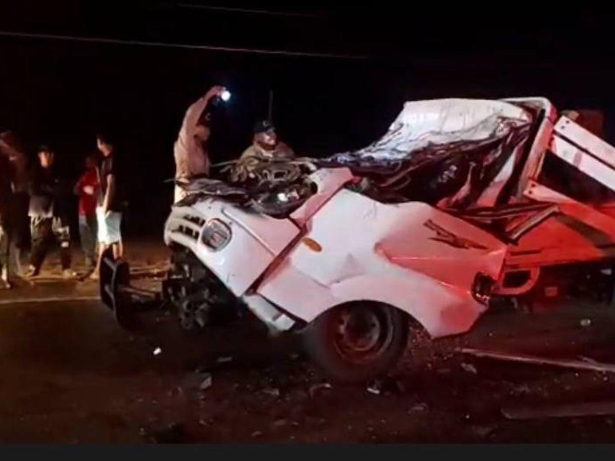 Los cuerpos quedaron atrapados en el amasijo de hierro: dos muertos deja accidente de tránsito