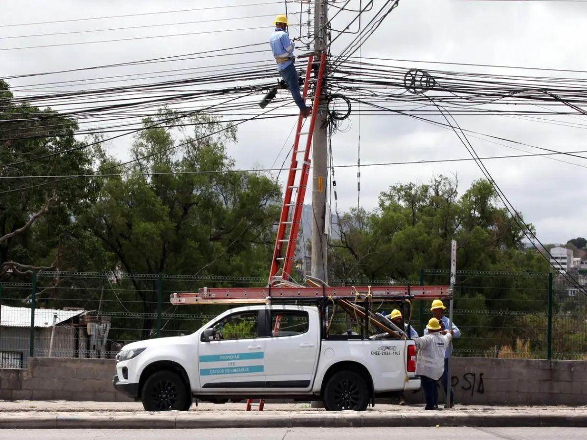 Cobros, líneas eléctricas y generación: ¿Cómo se dividirá la ENEE si se aprueban las reformas?
