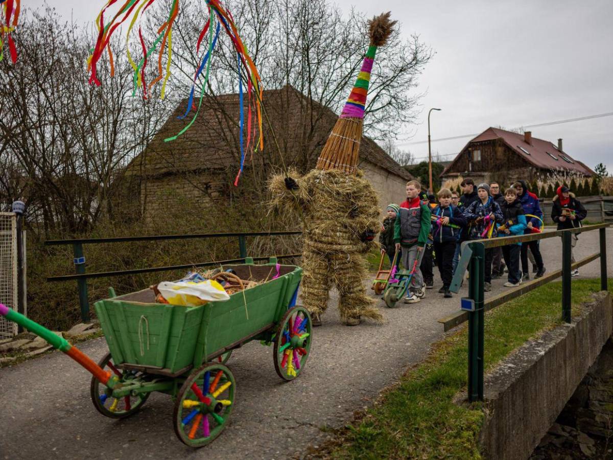 “Judas Marchante”: la tradición checa que revive la traición en Pascua