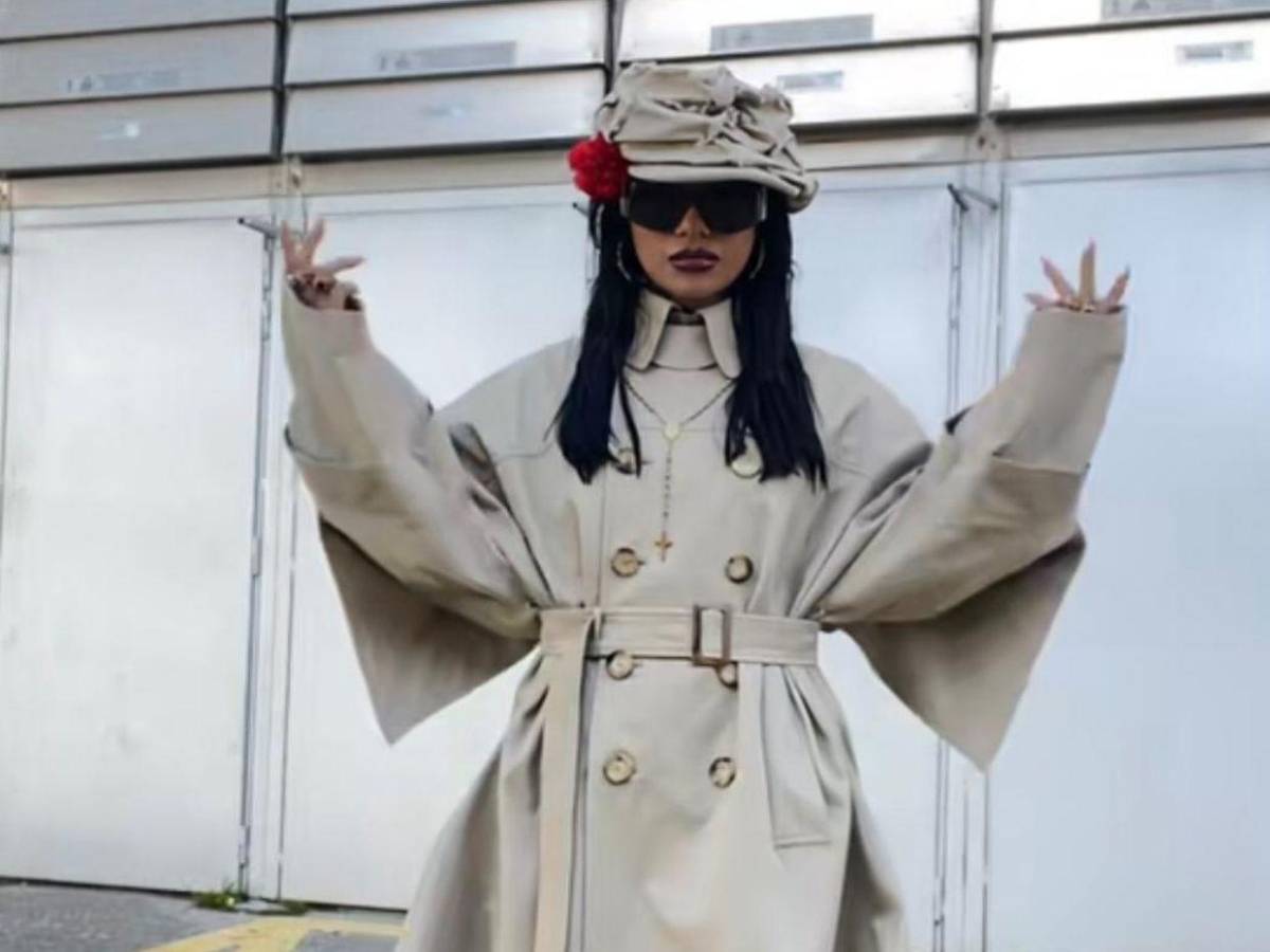 ¿Quién es la modelo que aparece en el video de la canción Un vals de Nodal?