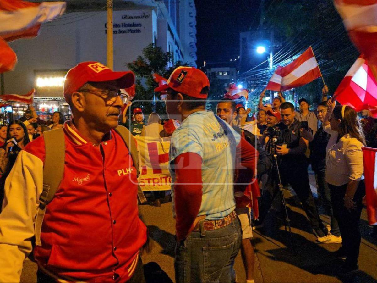 Con jornada de oración y antorchas, liberales exigen transparencia en conteo de votos