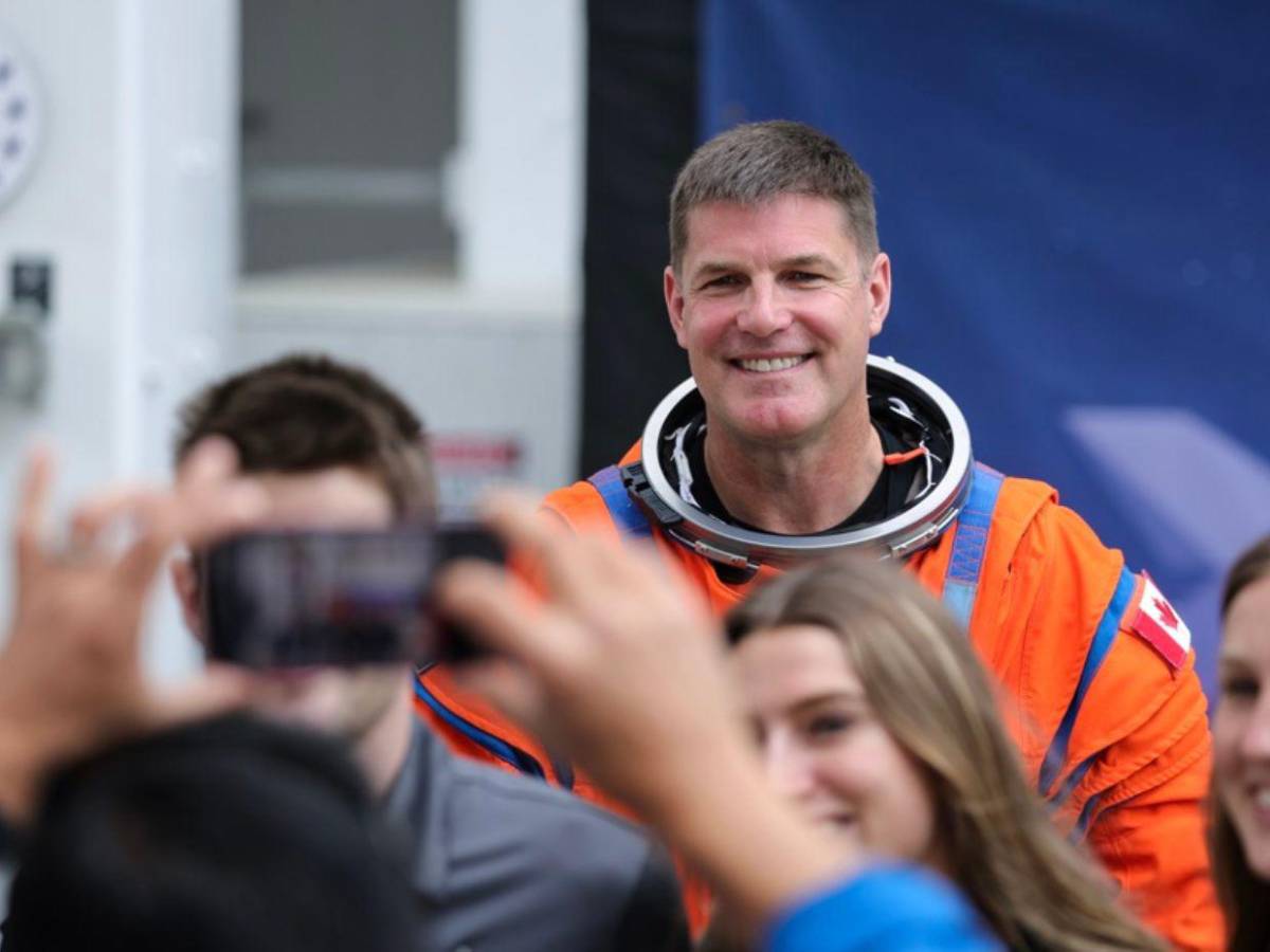 Artemis II incluye por primera vez a una mujer, un astronauta afroamericano y uno extranjero