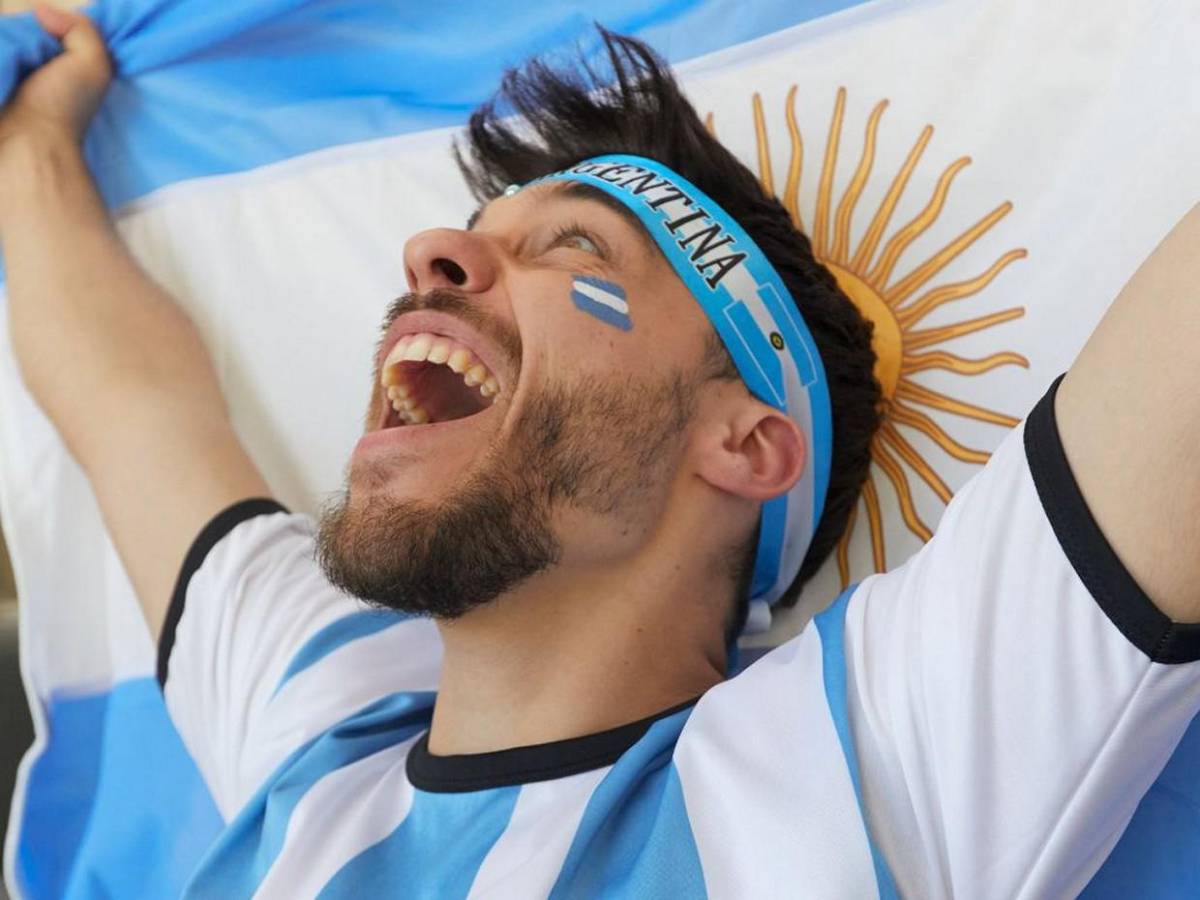 ¿No pagan la pensión, pero quieren vivir en el estadio?: Argentina cierra estadios a padres morosos