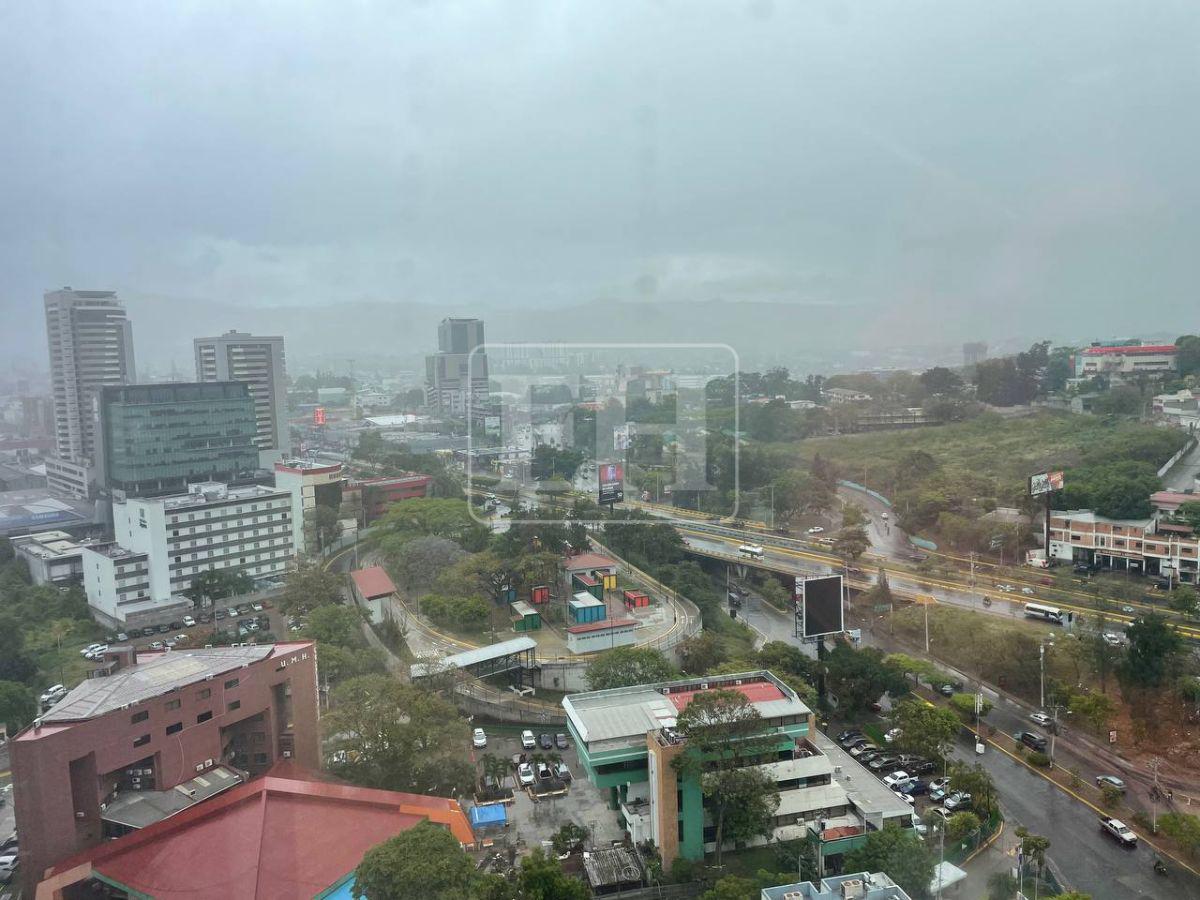 Copeco alerta por lluvias y actividad eléctrica: ¿en qué zonas debe tomar precauciones?