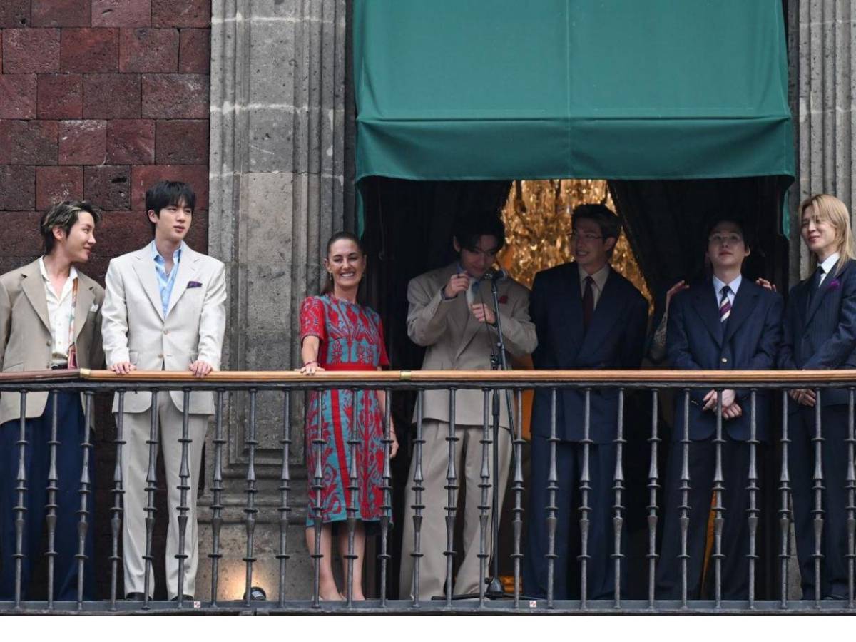 BTS anuncia video inédito de su recorrido por el Palacio Nacional de México