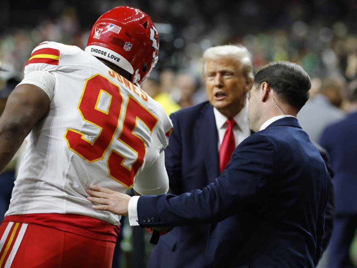 Acompañado de su hija y saludando a los Chiefs: así fue captado Donald Trump en el Super Bowl 2025