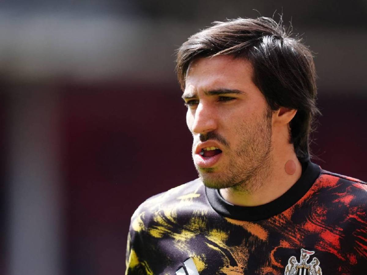 Fichajes: Raphinha se va de Barcelona, Real Madrid va por dos cracks y revés con Olise