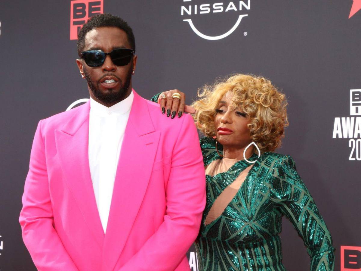 Madre de Sean Combs también realizaba ‘fiestas sexuales’, afirman