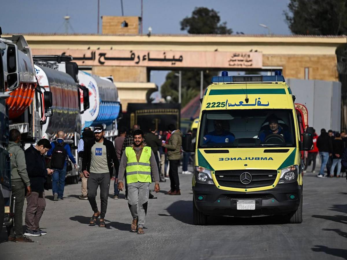 Tras larga espera en la frontera de Egipto, ayuda humanitaria ingresa a Franja de Gaza