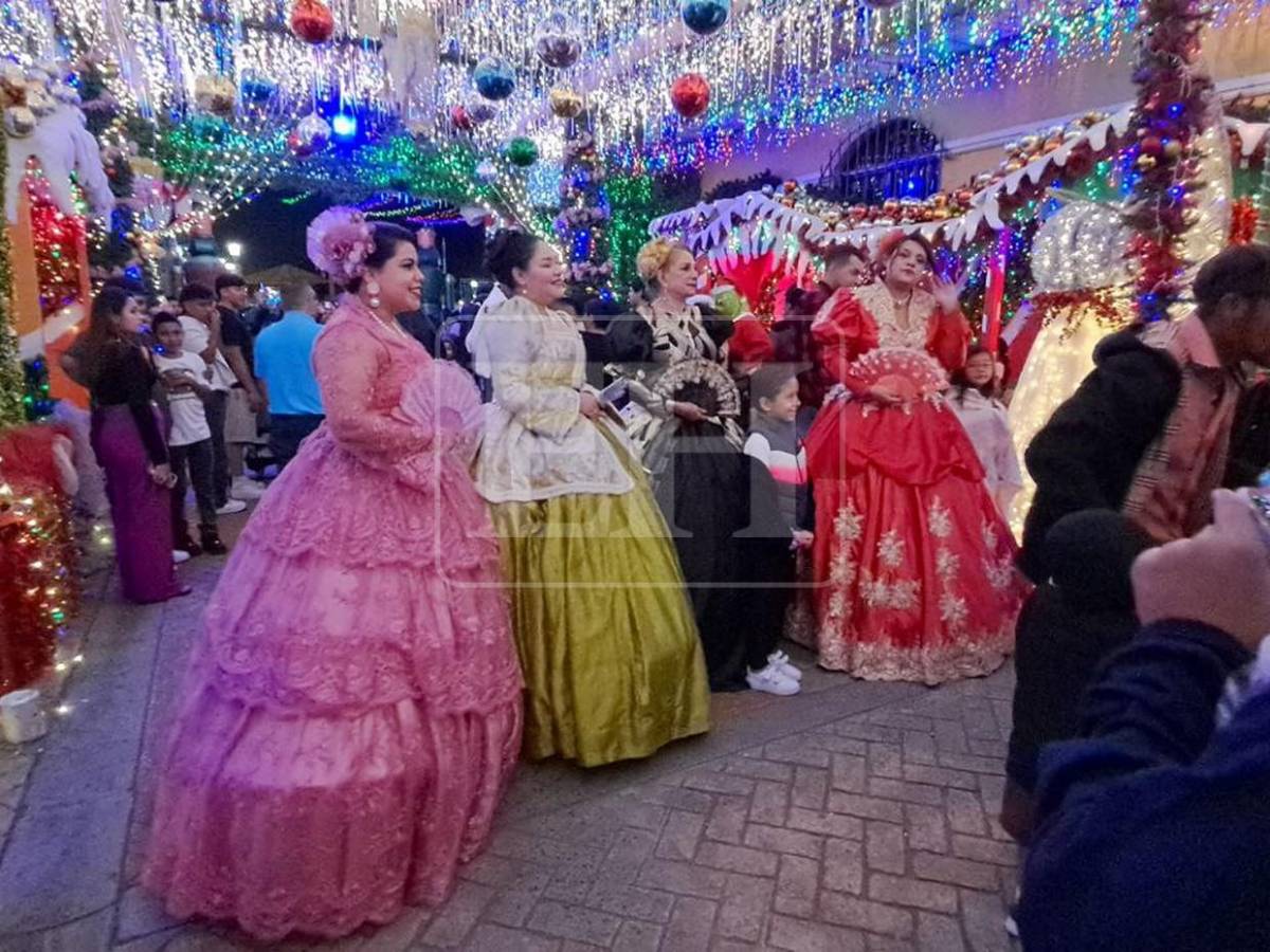 Comayagua recibe 2026 con luces frente a su icónica catedral