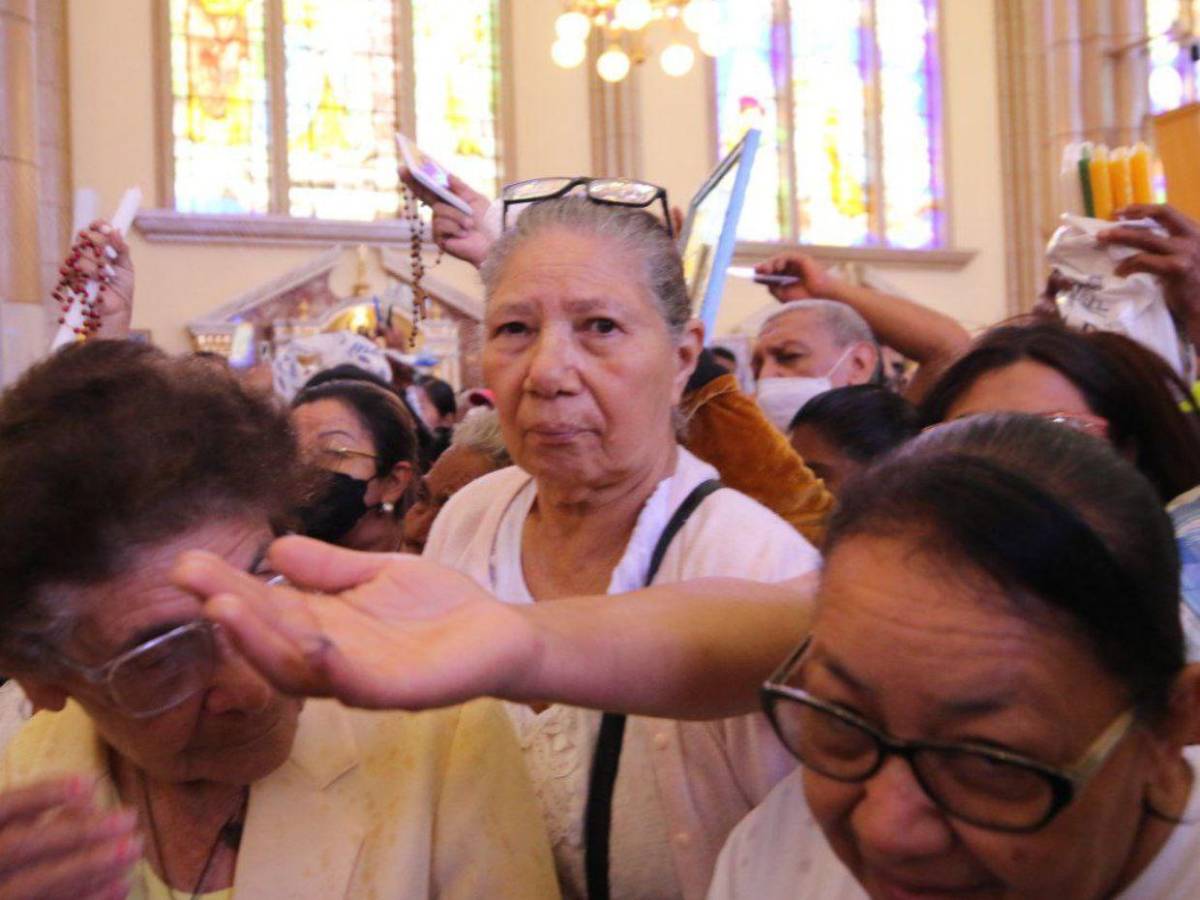 Devoción en la eucaristía en honor a la Virgen de Suyapa en su 278 aniversario