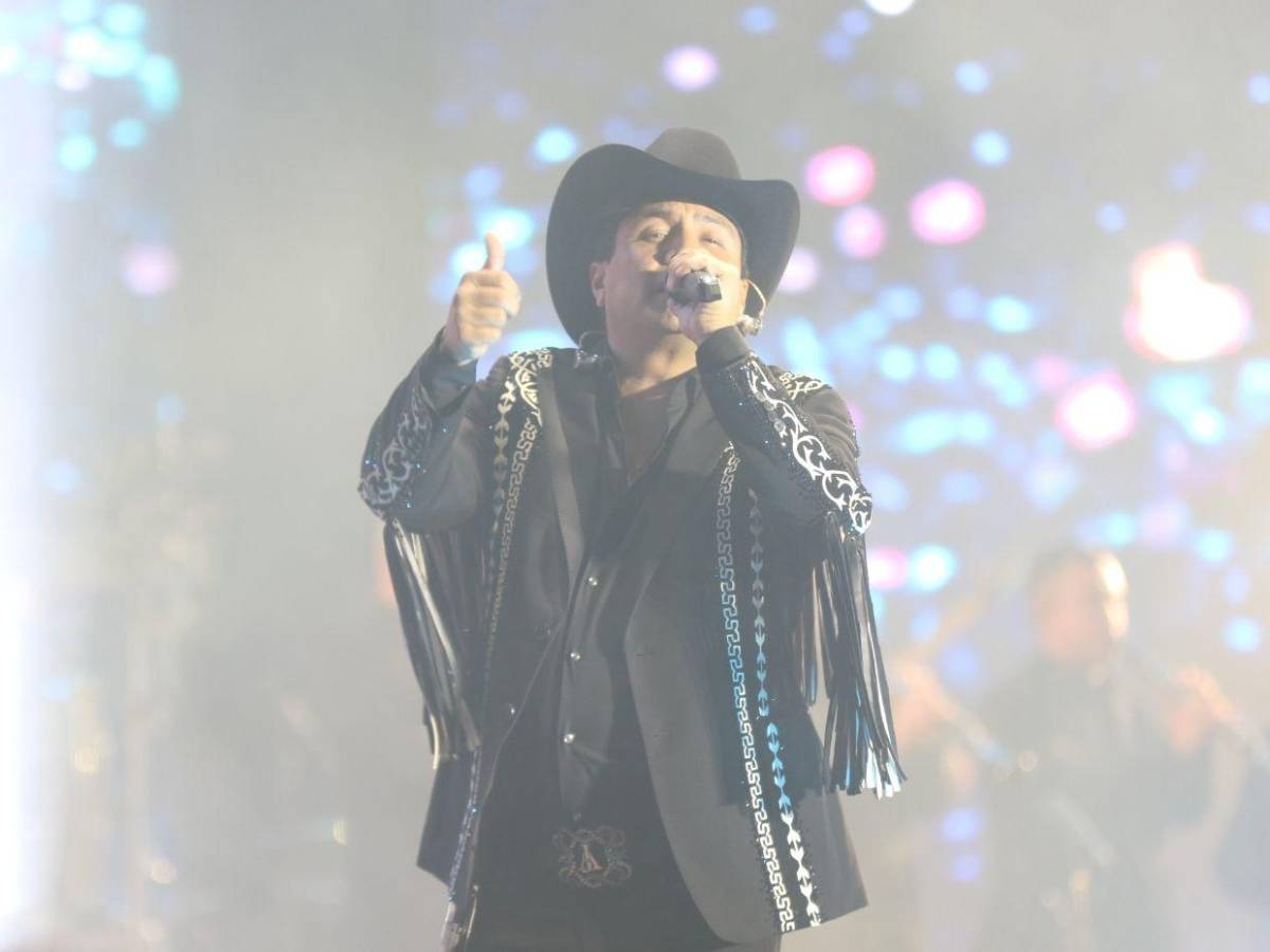 Las mejores imágenes que dejó el concierto de Julión Álvarez en Honduras