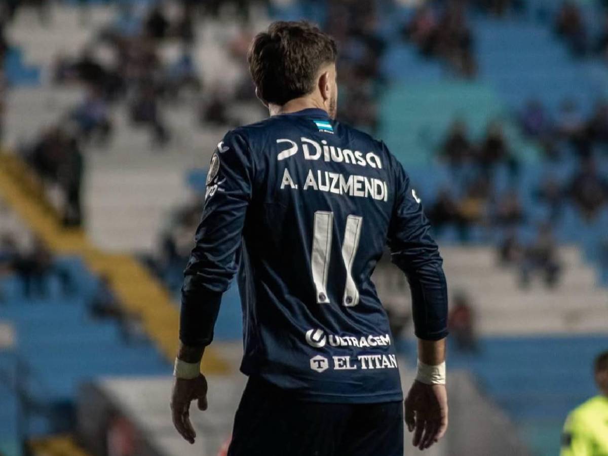 De estrella en Motagua, a no tener minutos en Argentina: El calvario que vive Agustín Auzmendi