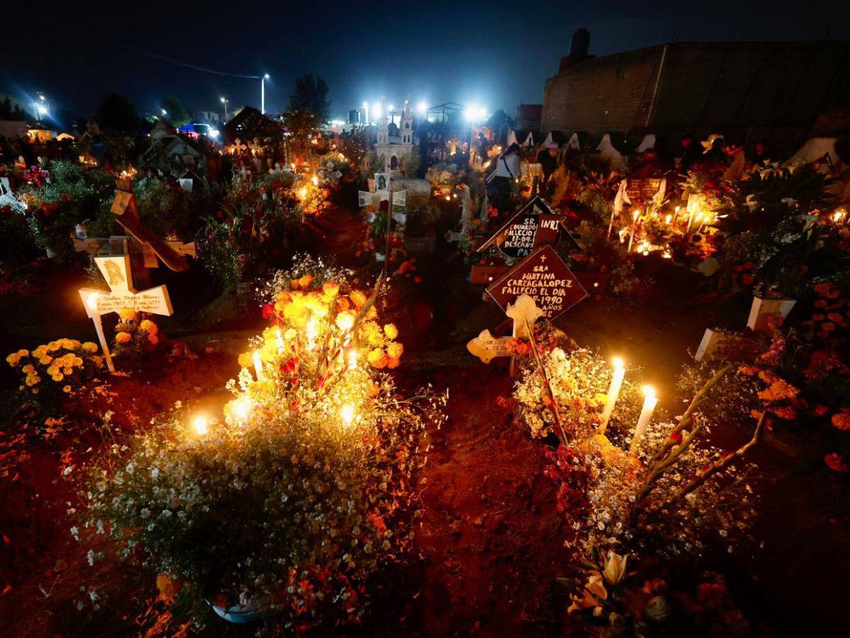 Día de Muertos: la tradición que revive los cementerios de México