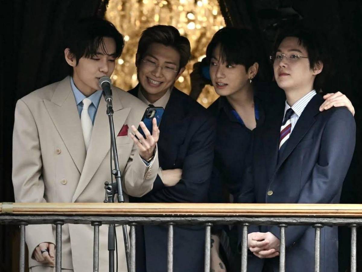 BTS anuncia video inédito de su recorrido por el Palacio Nacional de México