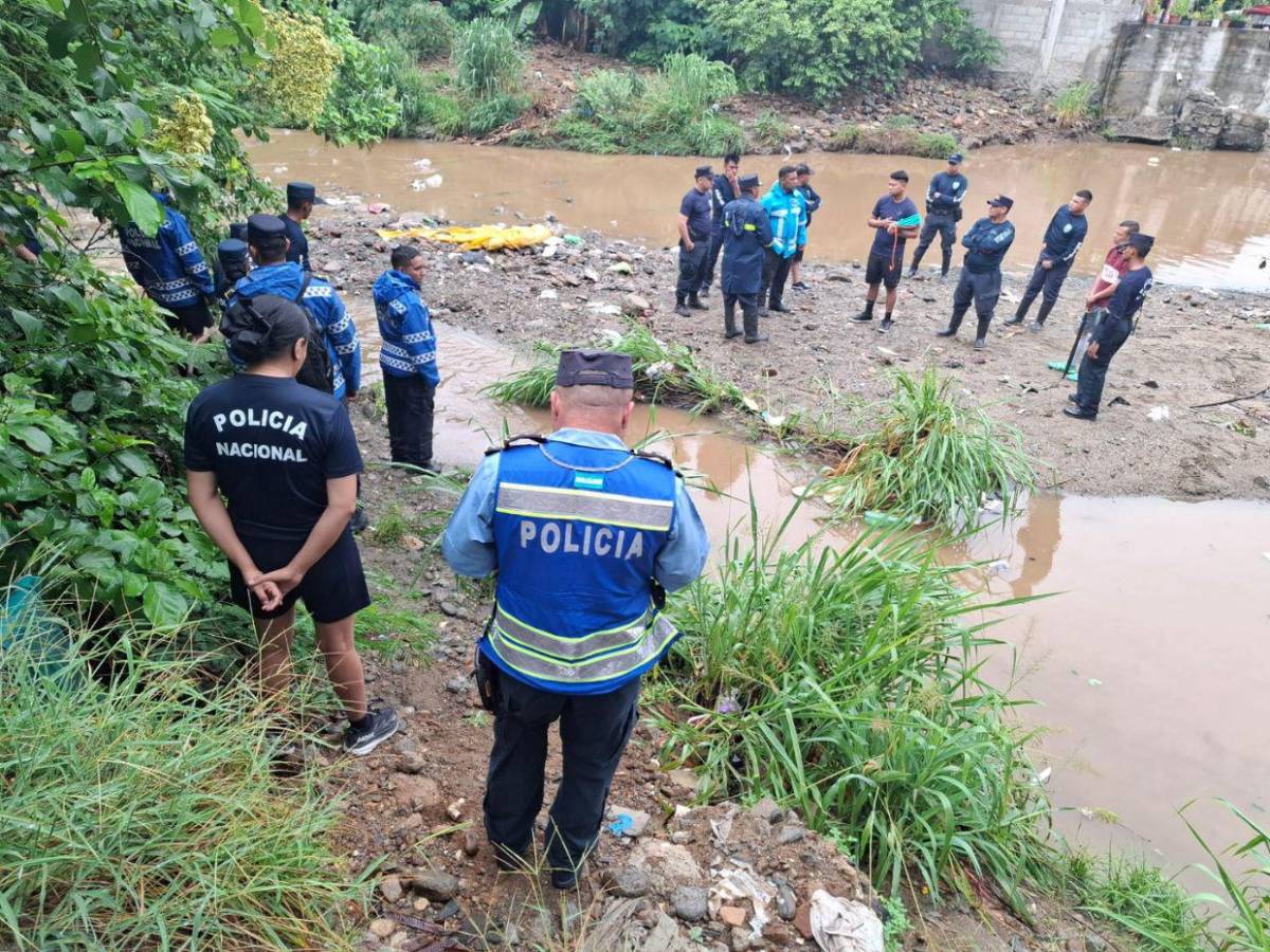 Así fue el rescate del policía que murió por salvar a niño en San Pedro Sula
