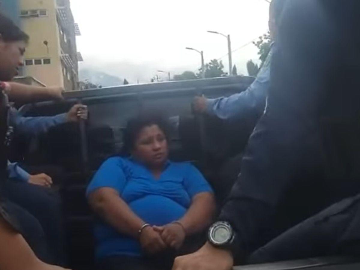 “Mamá, mi cabeza”: capturan a mujer que golpeó con un martillo a su hija en Yoro