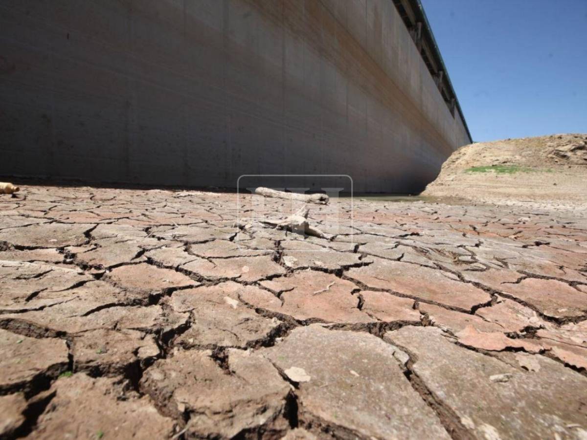 Impactantes imágenes de represa La Concepción; es cuestión de horas para que llegue a su nivel crítico
