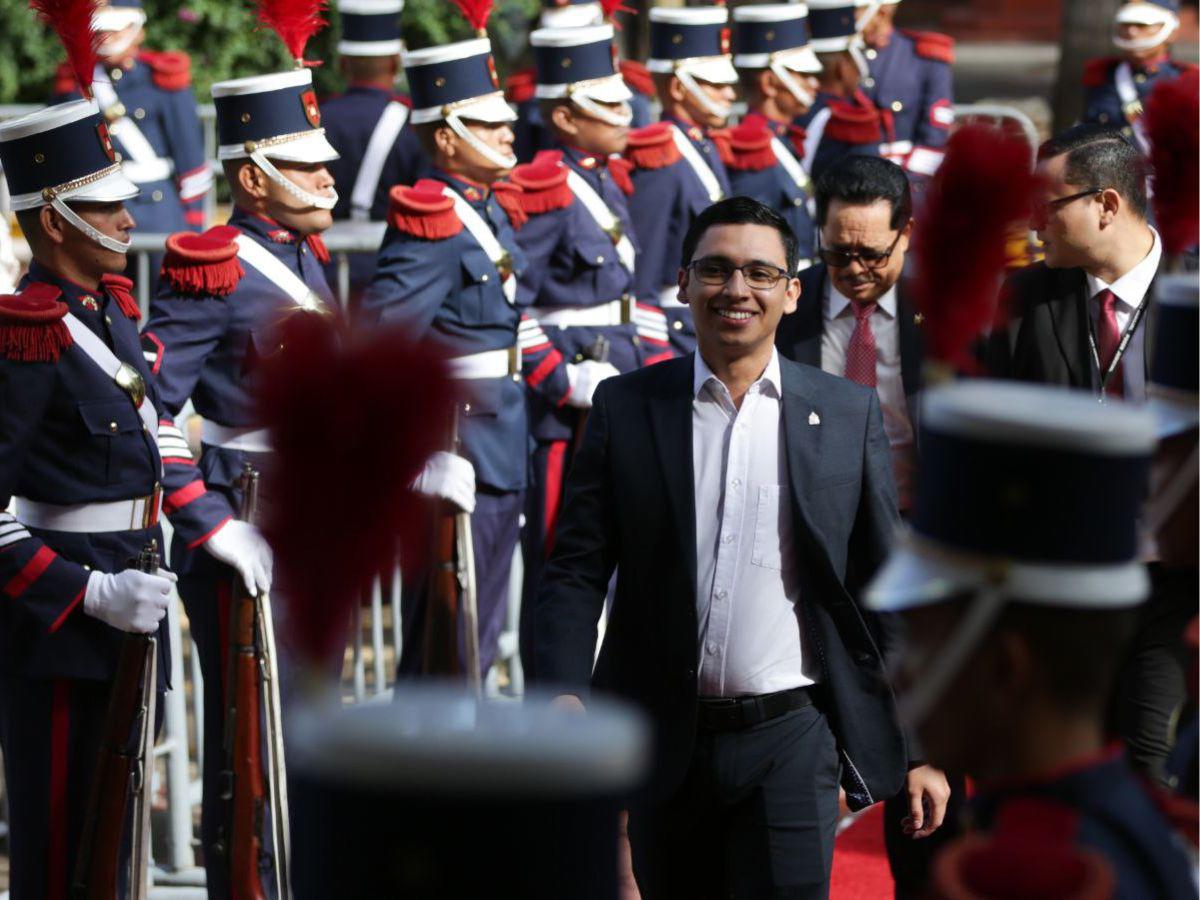 Desde diplomáticos hasta ministros acompañaron a los congresistas en la cuarta legislatura en el CN