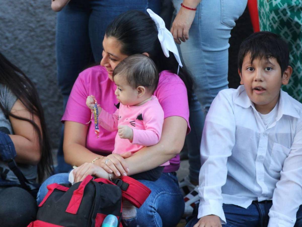 Así se desarrolló la solemne procesión del Santo Entierro en la capital