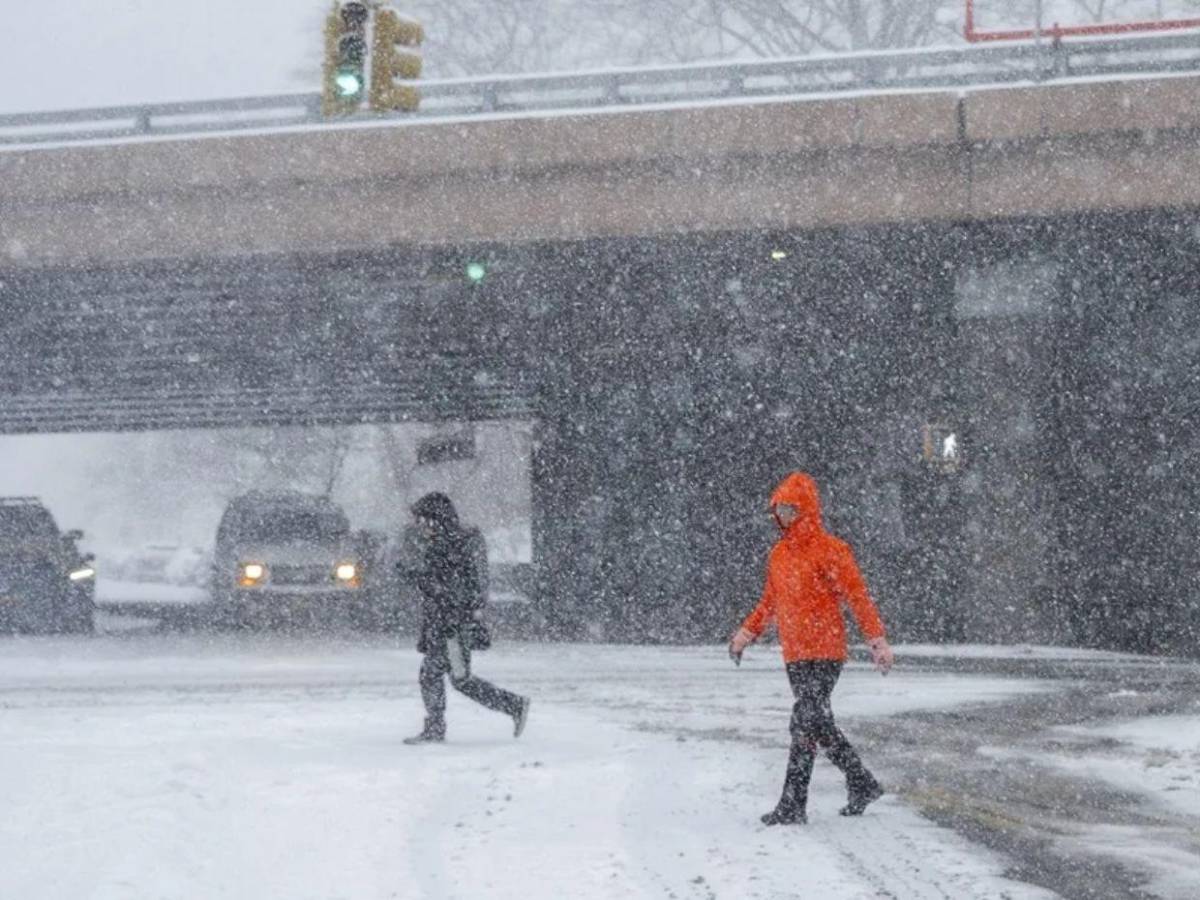 Pagarán 45 dólares por hora por retirar nieve: conozca cómo conseguir el empleo en NY, EE UU