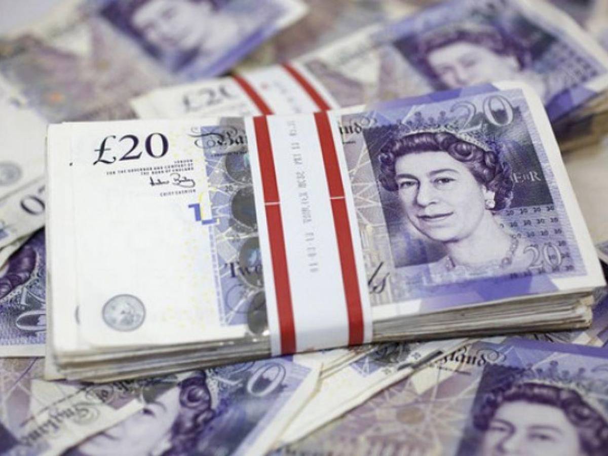 ¿Qué pasará con los billetes con el rostro de la reina Isabel II?