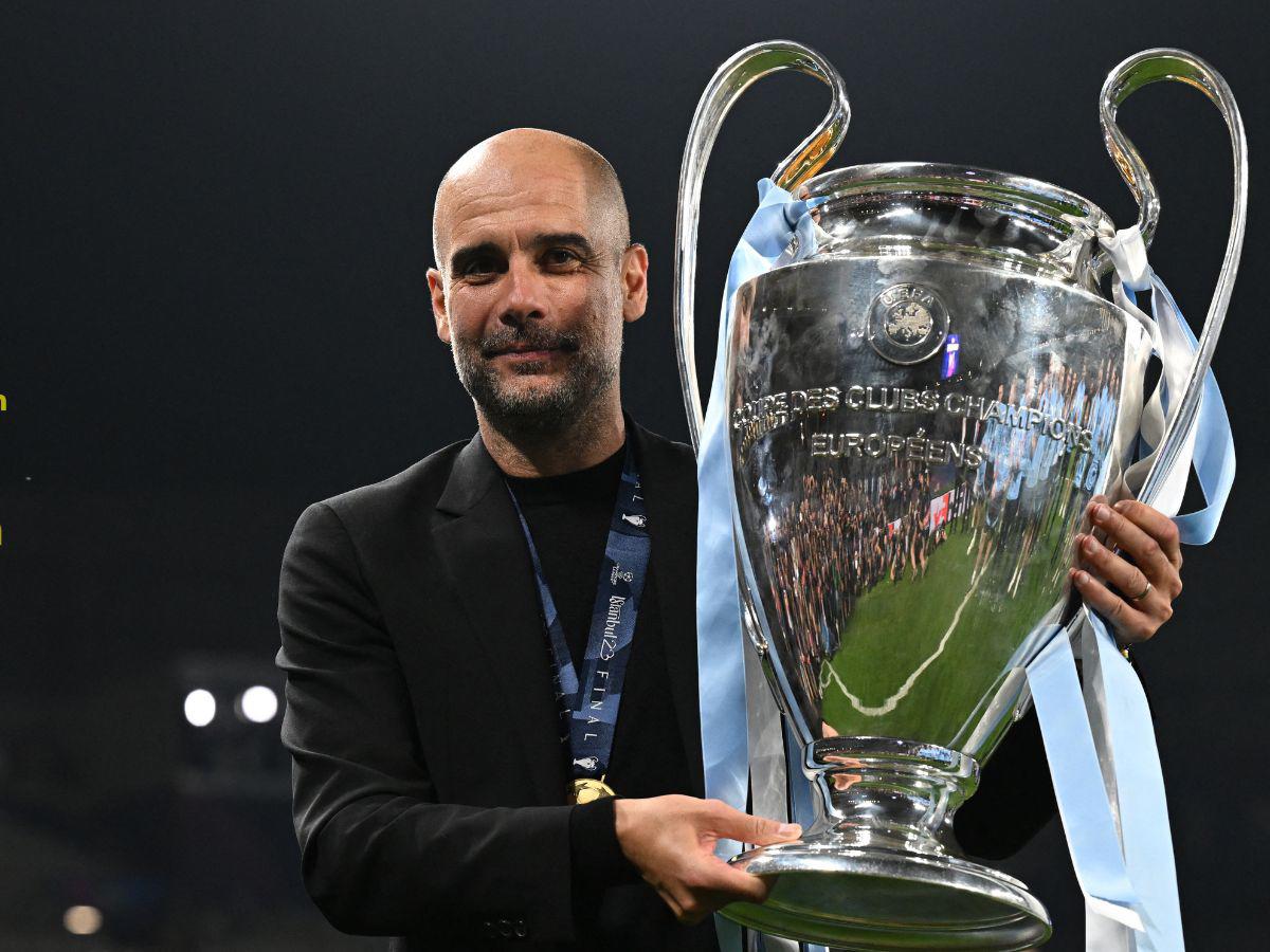 Pep Guardiola se convirtió este sábado en el primer entrenador de la historia del fútbol en conquistar dos tripletes y, además, lográndolo en dos clubes distintos.