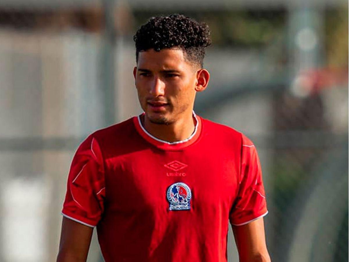 Fichajes: Jugadores de Olimpia que pidió Troglio, bajas en Motagua y nuevo legionario