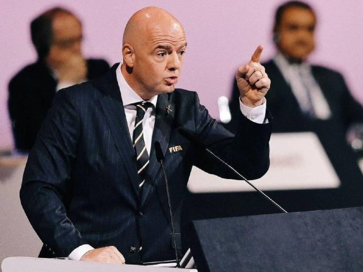 Insólito: Donald Trump revela lo que hizo para que le quitaran tarjeta roja a Balogun de EE UU