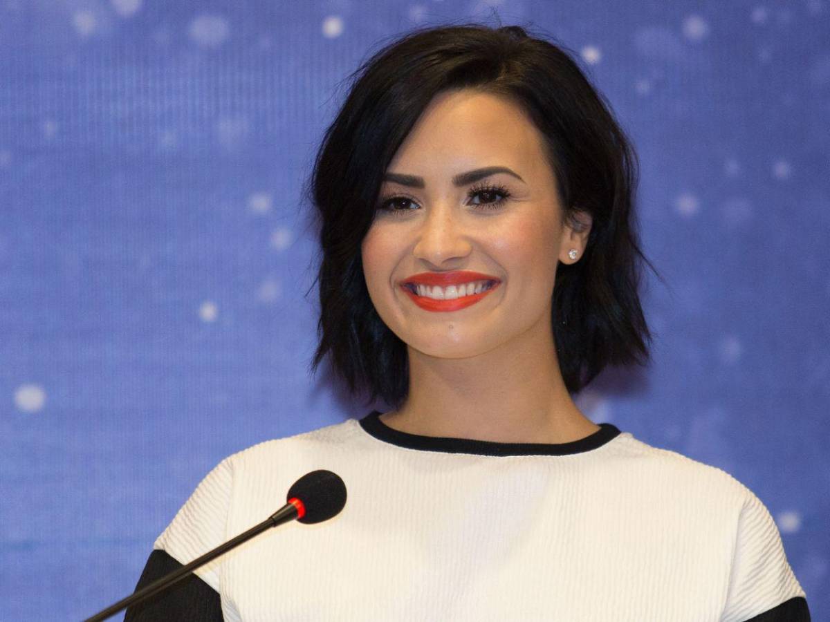 El 'nuevo rostro' de Demi Lovato desata críticas y especulaciones en redes
